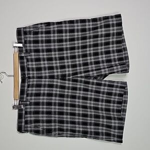 Izod perform 42" waist black and white plaid shorts